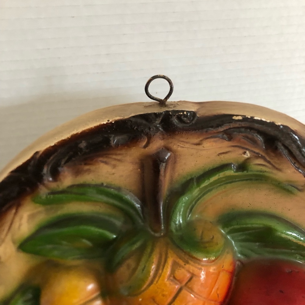 Vtg Colourful Fruit Chalkware Wall Plaque - Picture 3 of 15